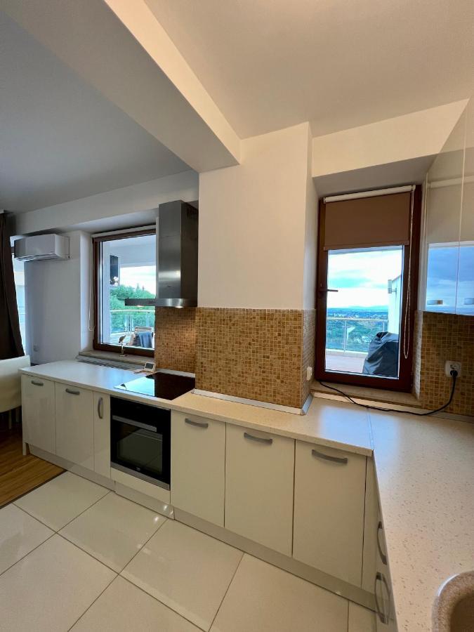 #3 Coroni Seasons Apart Braşov Exterior foto
