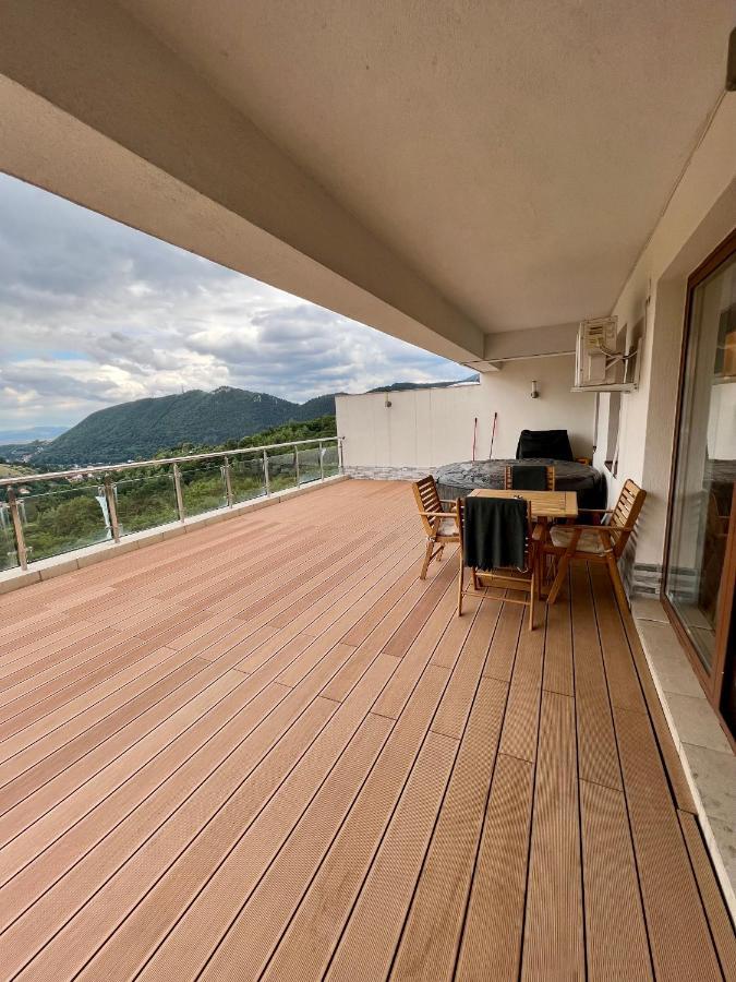 #3 Coroni Seasons Apart Braşov Exterior foto